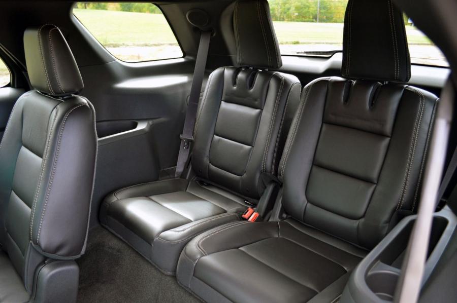  Ford Explorer Sport 2012 года  (фото 32 из 94)